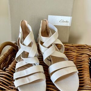 Clarks Women's Cream Strappy Sandals